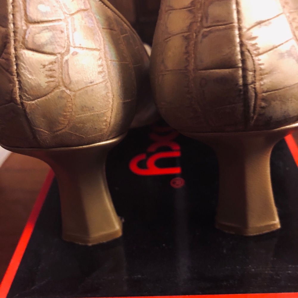 Vintage Proxy Shoes Size 8 1/2. - image 5